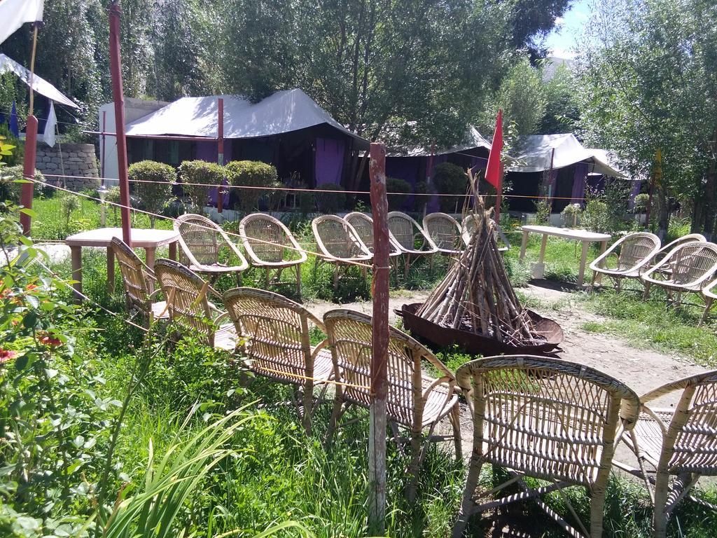 Galaxy Guest House Hundar Exterior photo